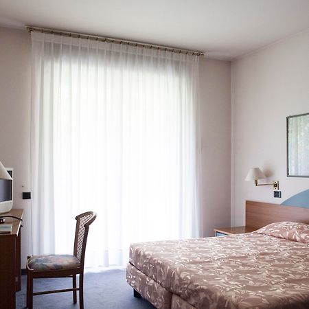 Roero Park Hotel Sommariva Perno المظهر الخارجي الصورة