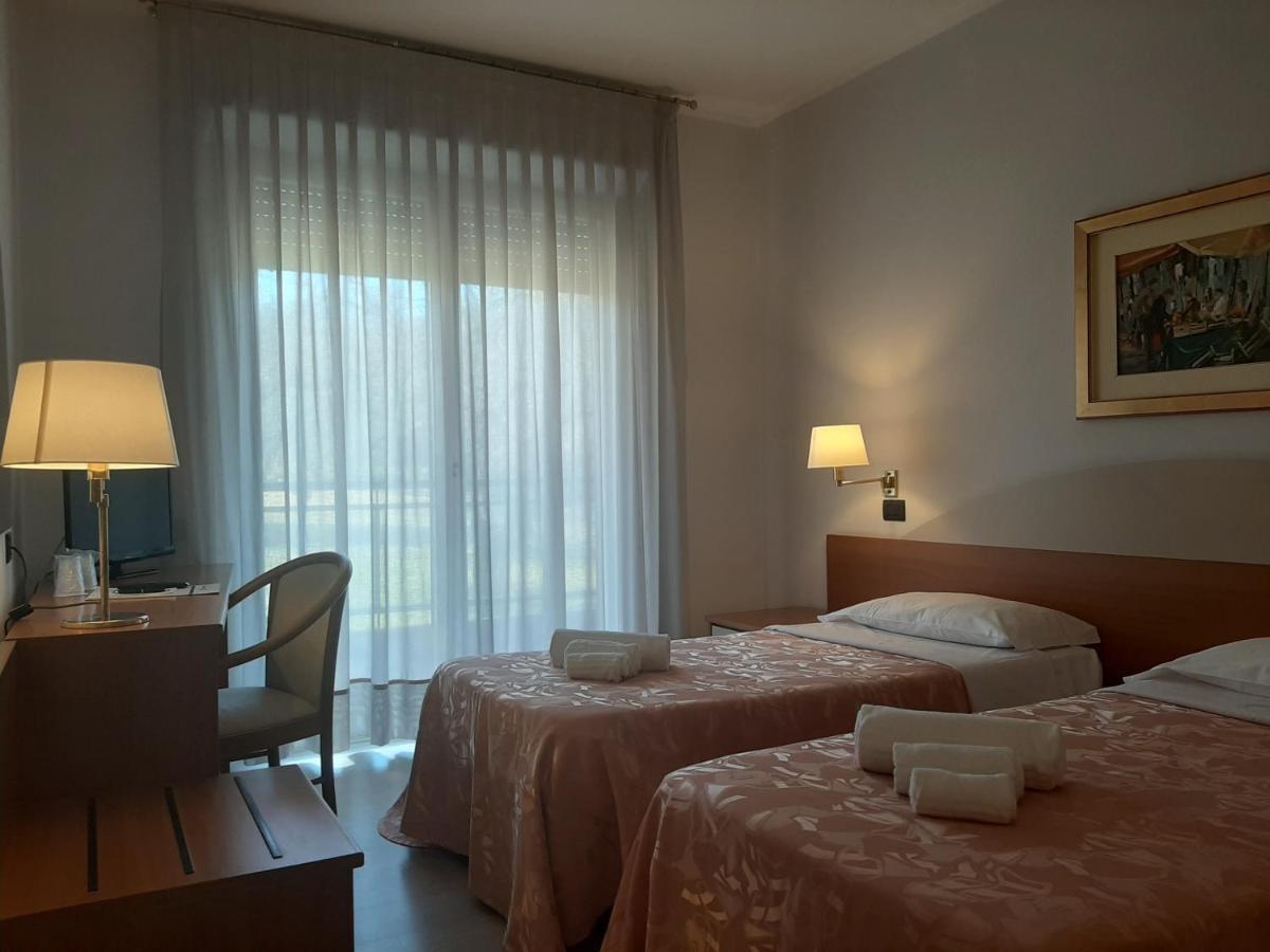 Roero Park Hotel Sommariva Perno المظهر الخارجي الصورة