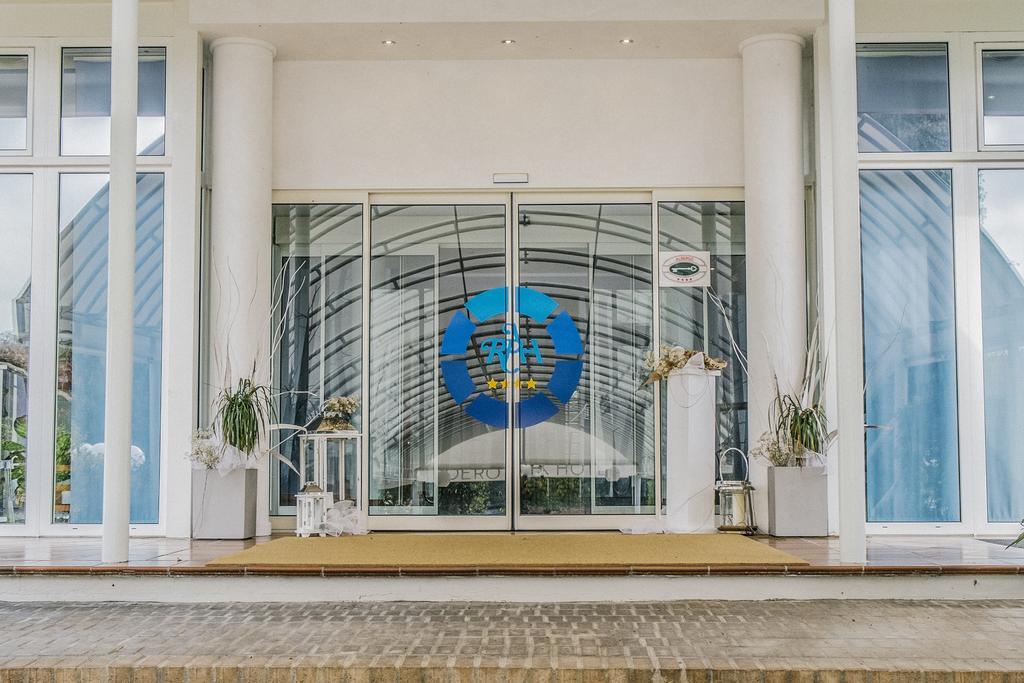 Roero Park Hotel Sommariva Perno المظهر الخارجي الصورة