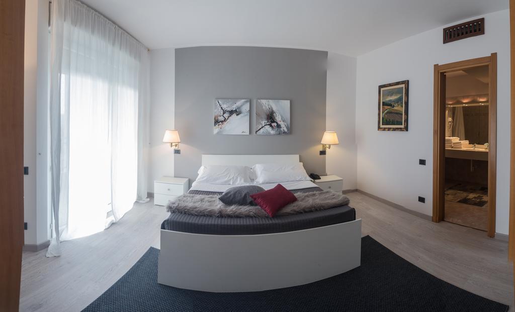 Roero Park Hotel Sommariva Perno المظهر الخارجي الصورة